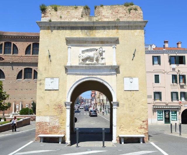 Venedig - Insel Chioggia - Tor